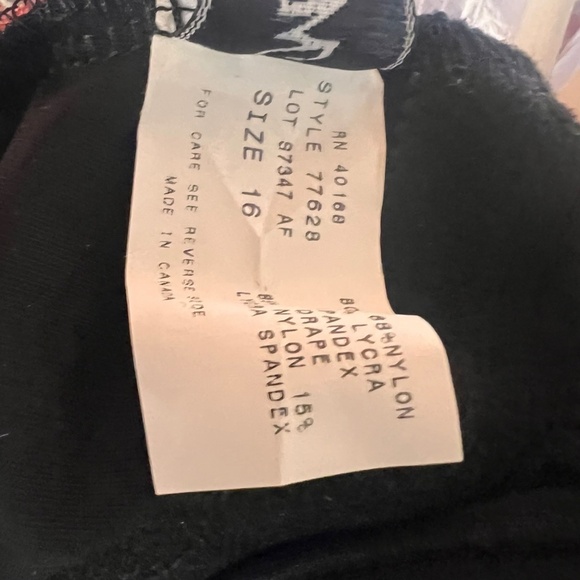 MIRACLESUIT SWIMSUIT - Picture 6 of 6